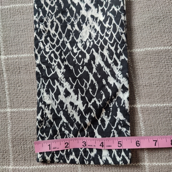 The Kooples Black and White Printed Jeggings Jeans - Picture 10 of 14